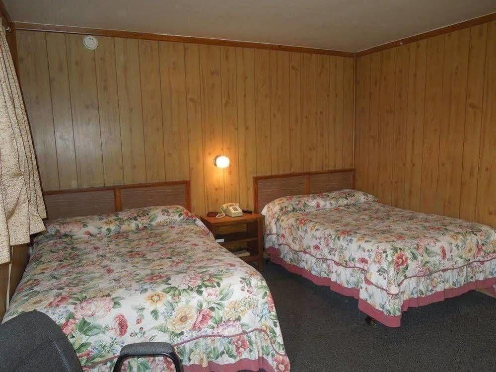 Davis Motel North Lima Exteriör bild